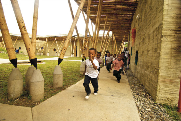 escola-colombia-bambu11-624x418